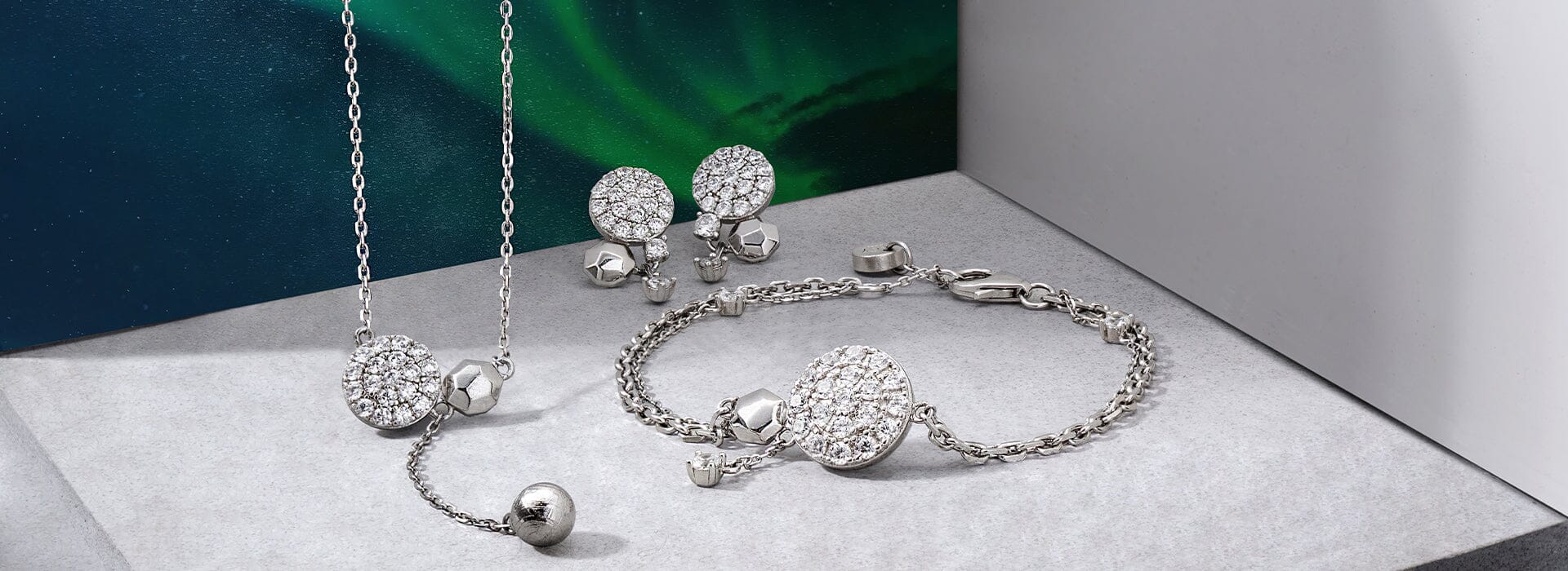 Handpicked Jewelry Bundles: Alluring Sets with 20% Off