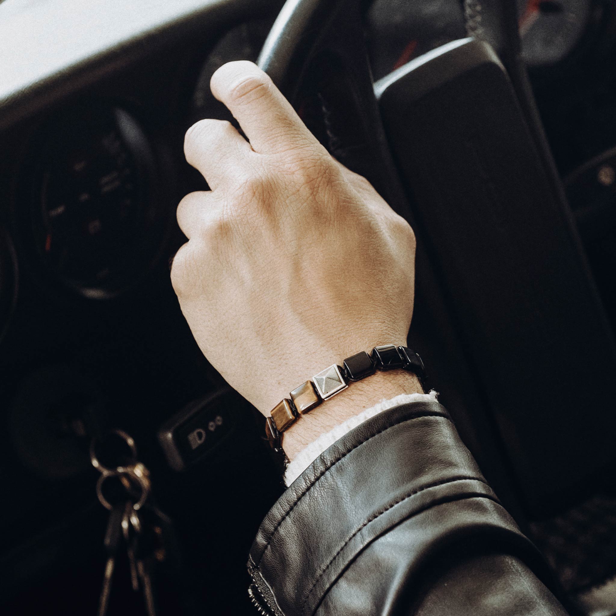 Men's Flatbead Bracelet with Tiger Eye, Onyx and Pyramid Charm Bracelets WAA FASHION GROUP 