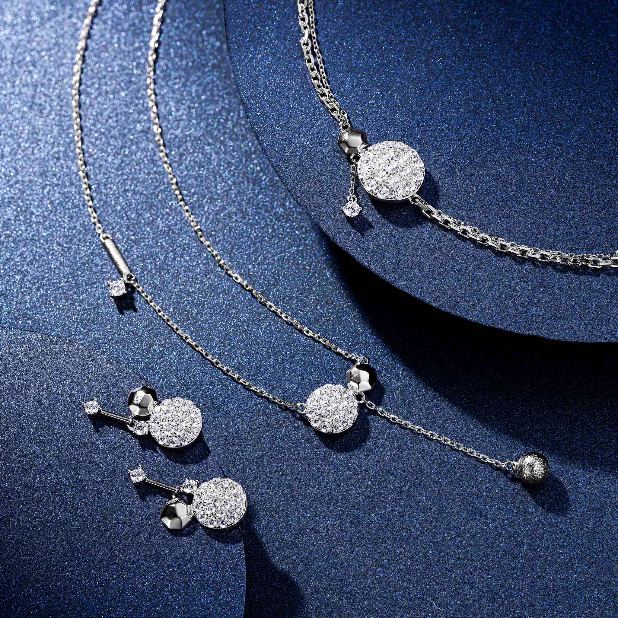 Women's Silver Round Dazzling Jacket Earrings Earrings AWNL